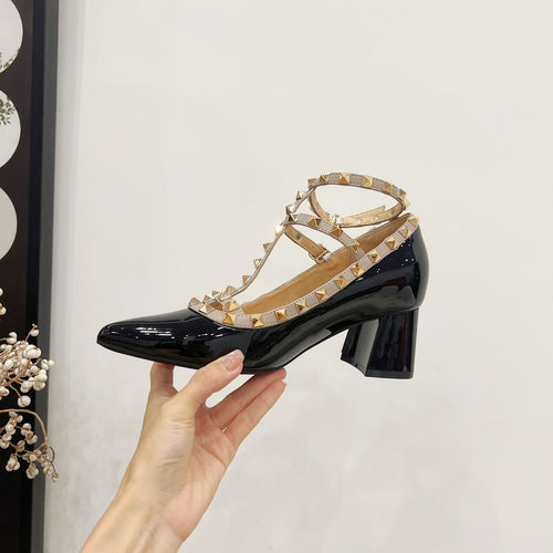Scarpe con Tacco Alto a Blocco – Punta a Spillo, Rivetti e Cinturino alla Caviglia